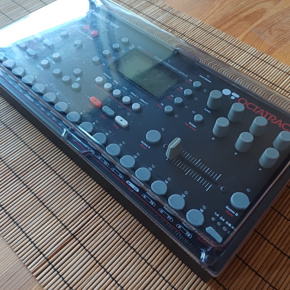 Elektron Octatrack MK1 + Decksaver de segunda mano · Foto 6 de 9 · Barcelona · 700 €