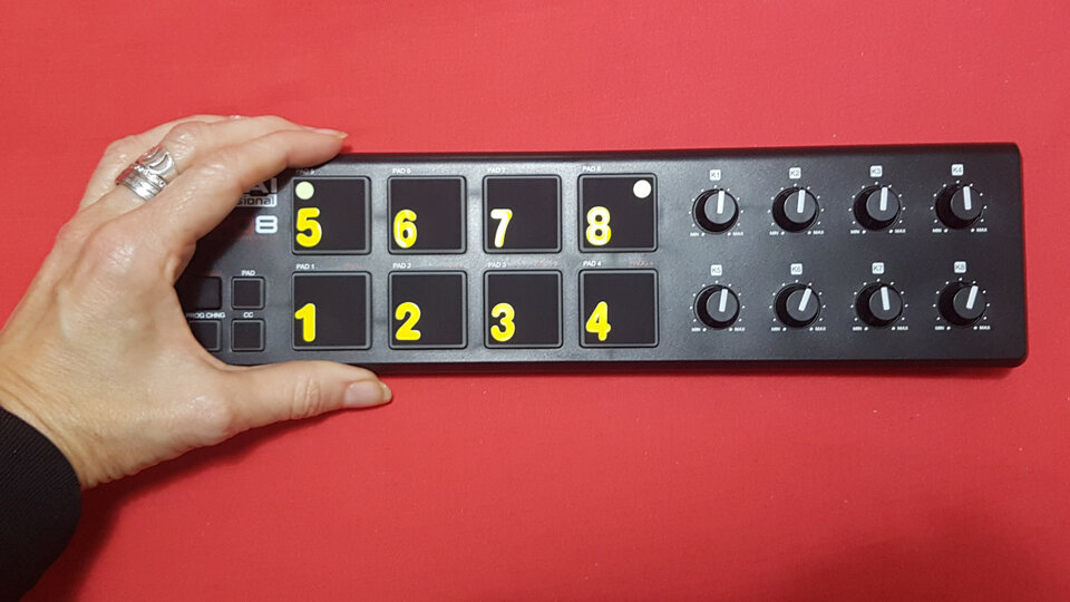 Controlador MIDI de segunda mano · Foto 3 de 4 · Cádiz · 20 €