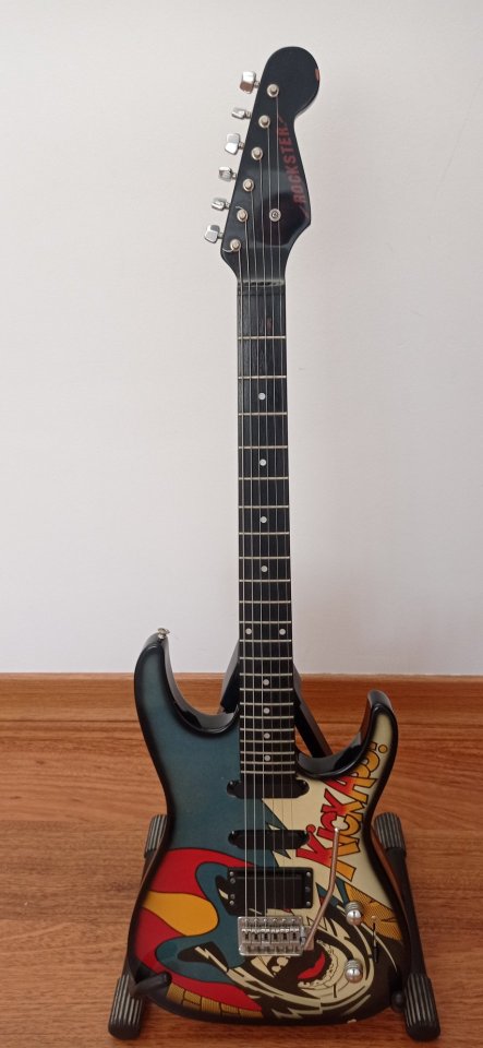 Guitarra eléctrica Rockster Stratocaster Corea años 80 de segunda mano · Foto 3 de 8 · Cuenca · 150 €