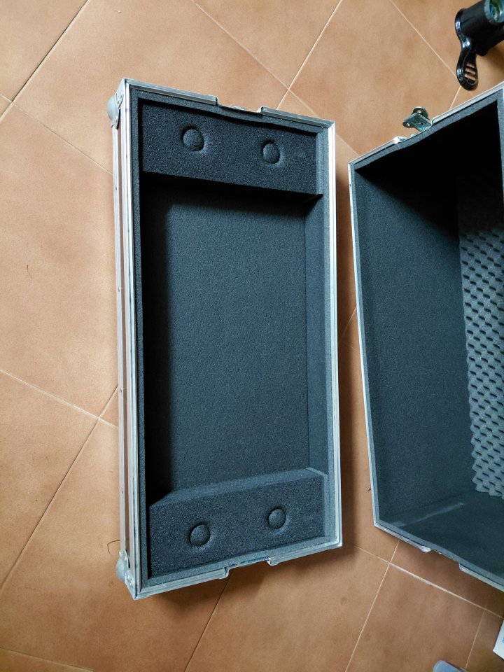 Cabezal Peavey 6505+ con Flight Case de segunda mano · Foto 10 de 10 · A Coruña · 900 €
