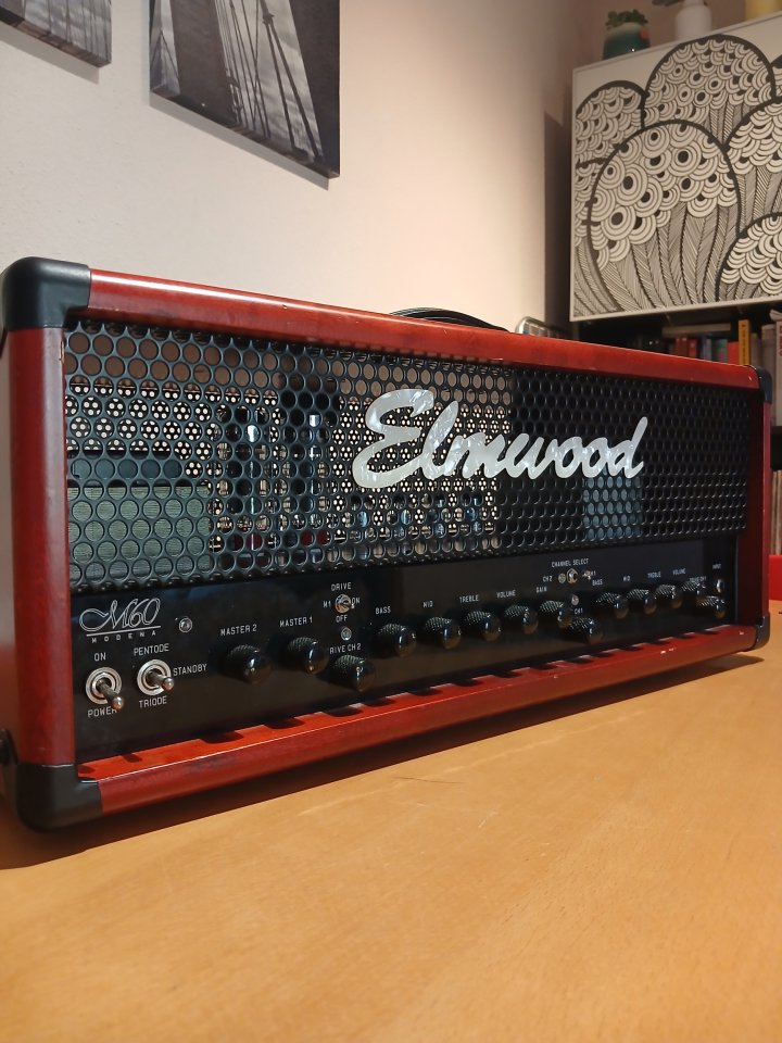 Vendo cabezal Elmwood Modena M60 y pantalla Elmwood 2x12 de segunda mano · Foto 3 de 10 · Madrid · 1700 €