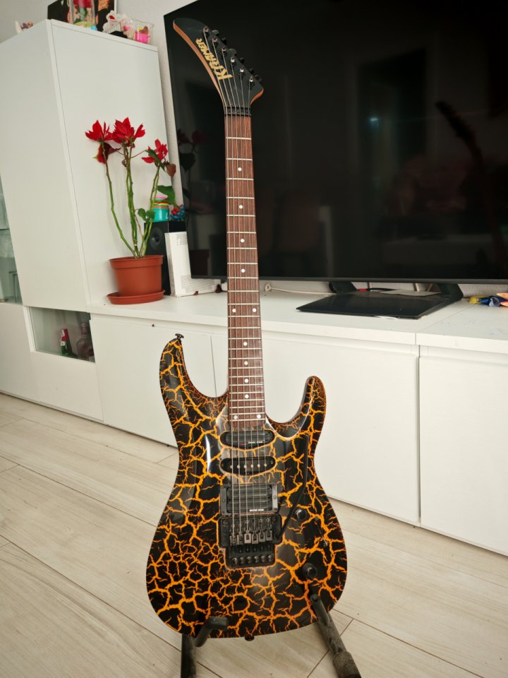 Kramer Superstrat crackle Naranja/Negro 90s