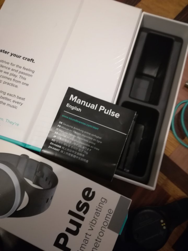 Metónomo Soundbrenner Pulse con tres correas. Metrónomo vibración. de segunda mano · Foto 4 de 6 · Valencia · 68 €