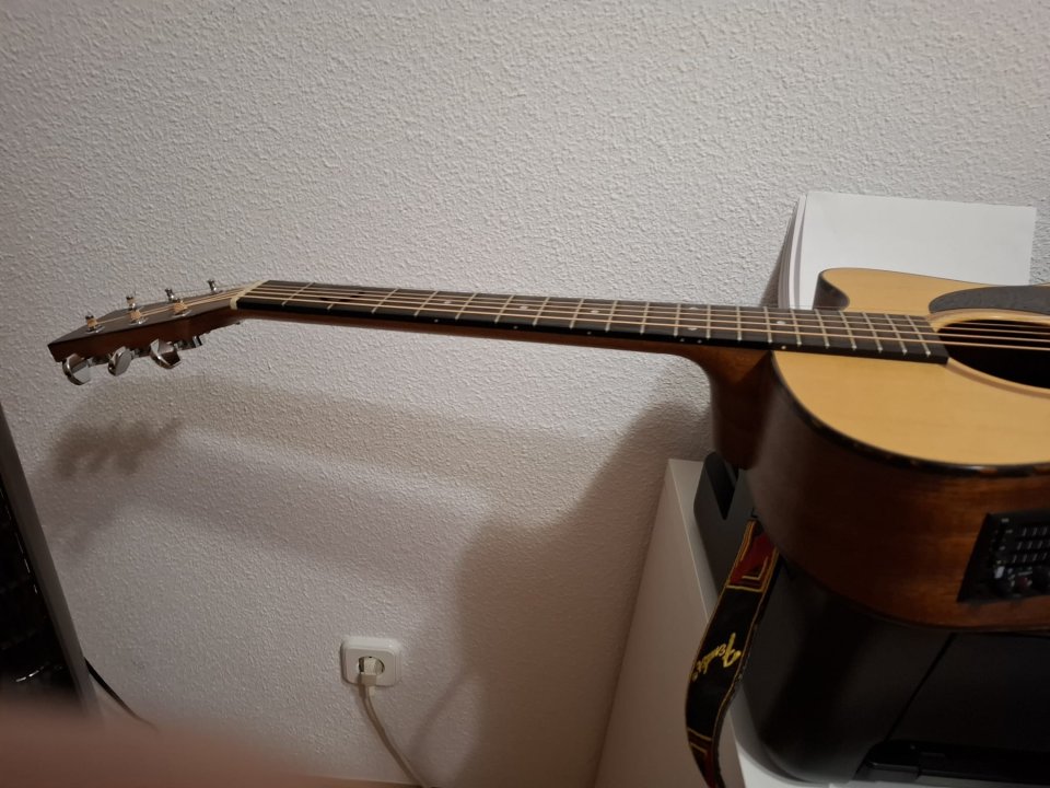 Guitarra acústica Lakewood de segunda mano · Foto 7 de 8 · Madrid · 1800 €