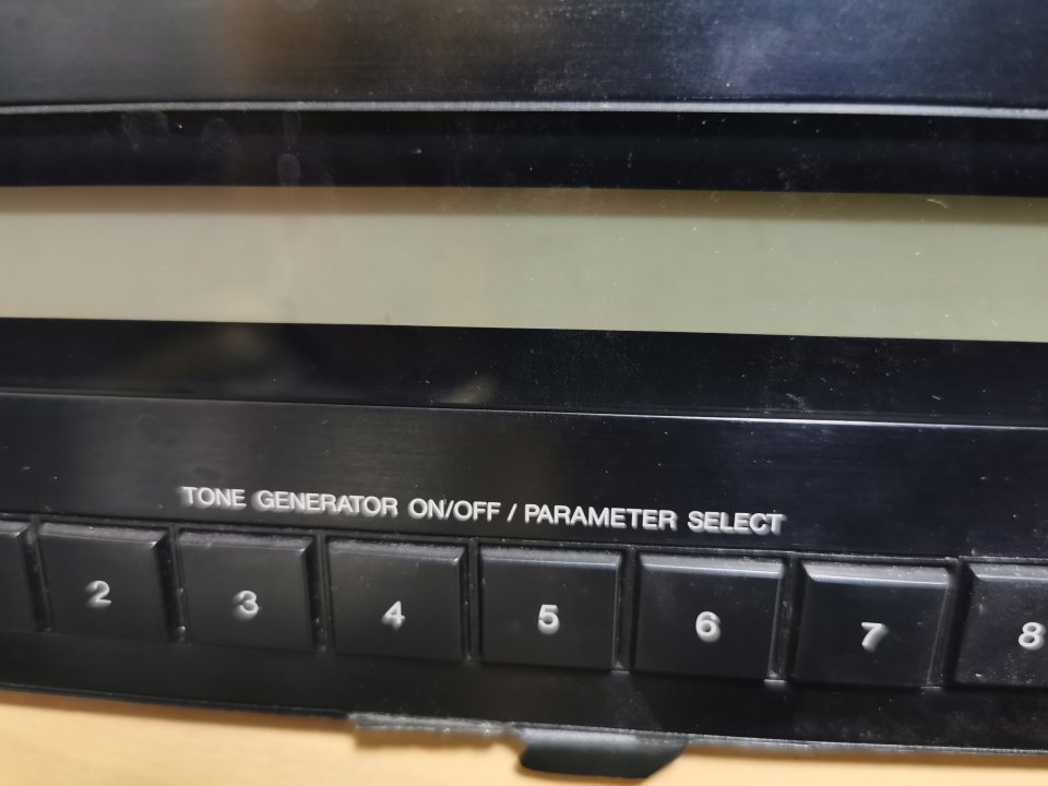 Vendo sintetizador Yamaha TX802 de segunda mano · Foto 2 de 8 · Madrid · 400 €