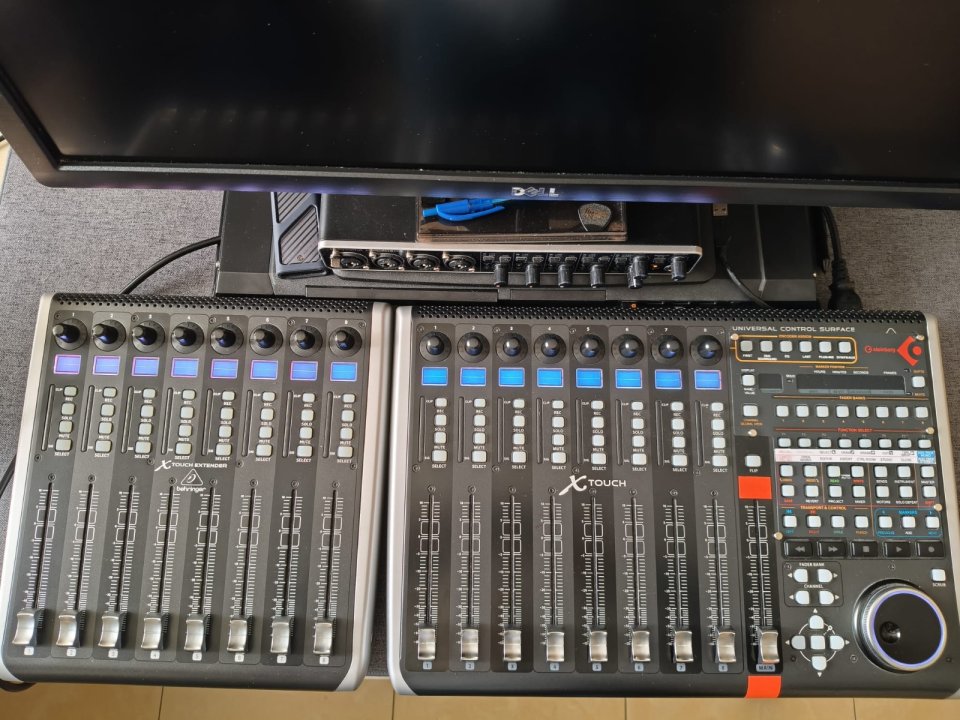 Behringer X-Touch + Extender