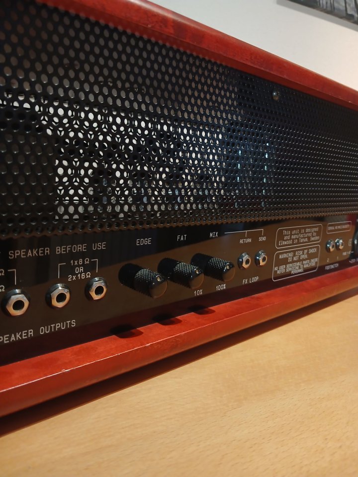 Vendo cabezal Elmwood Modena M60 y pantalla Elmwood 2x12 de segunda mano · Foto 8 de 10 · Madrid · 1700 €