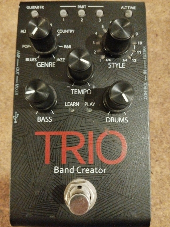 Digitech trio