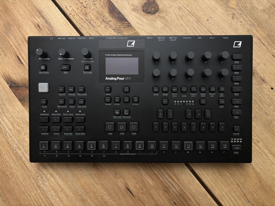 Elektron Analog Four Mk2 Negra