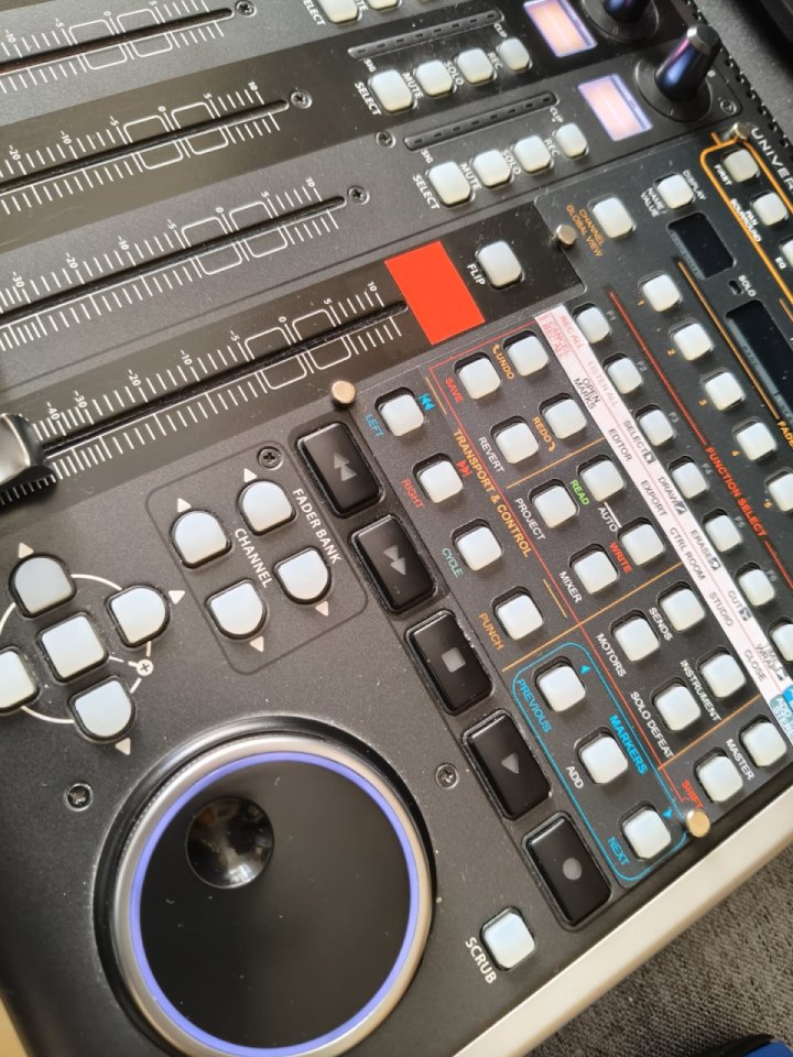 Behringer X-Touch + Extender