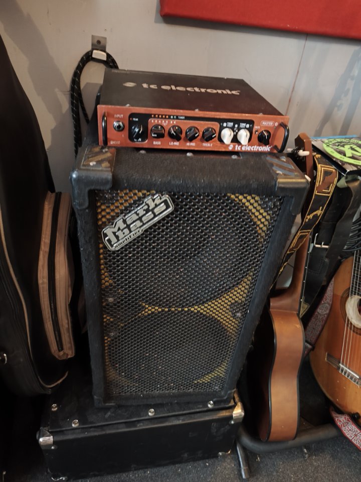Cabezal de bajo TC Electronic BH550 de segunda mano · Foto 1 de 3 · Sevilla · 300 €