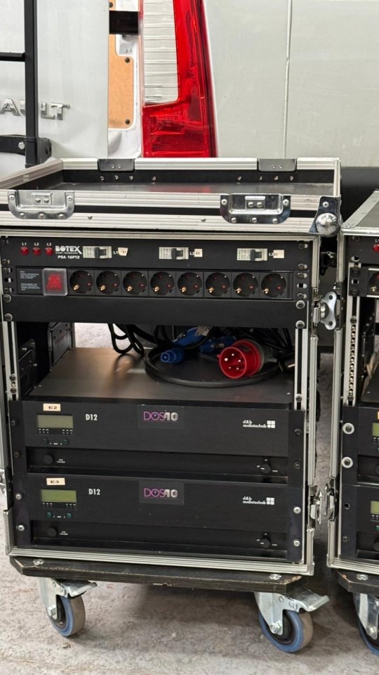 Etapas de potencia d&b audiotechnik D12 de segunda mano · Foto 2 de 4 · Madrid · 1800 €