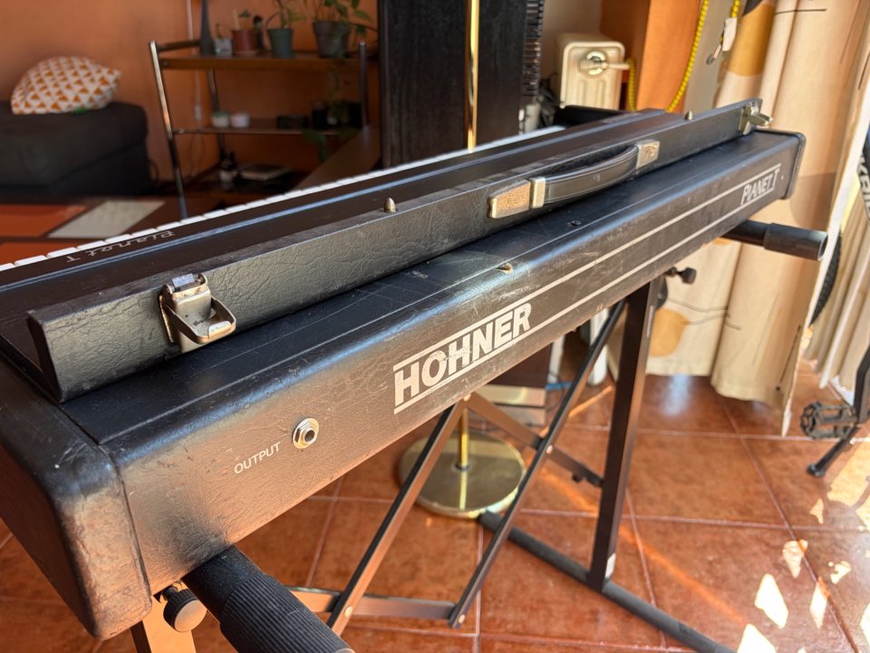 Hohner Pianet T de segunda mano · Foto 4 de 5 · Madrid · 750 €