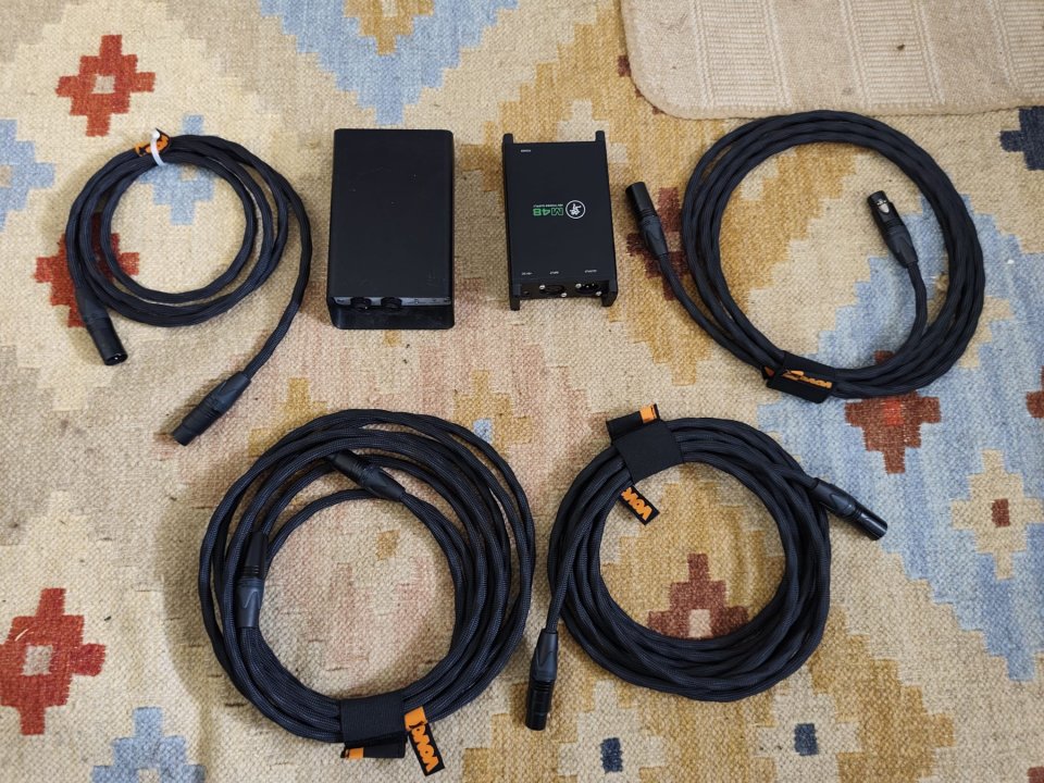 DI Neve y Cables de estudio Vovox de segunda mano · Asturias · 500 €