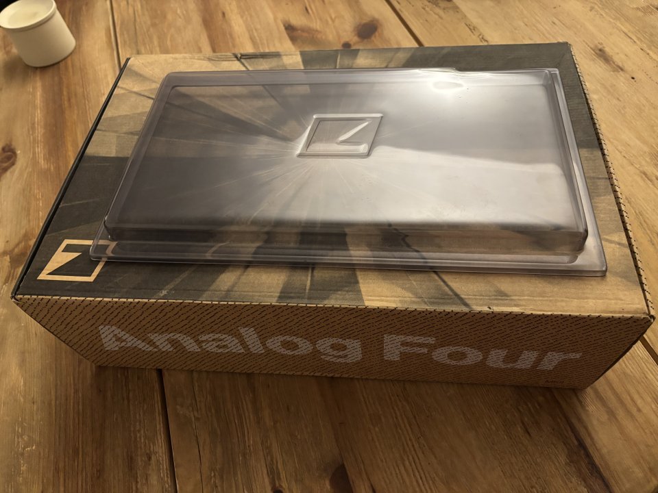 Elektron Analog Four Mk2 Negra