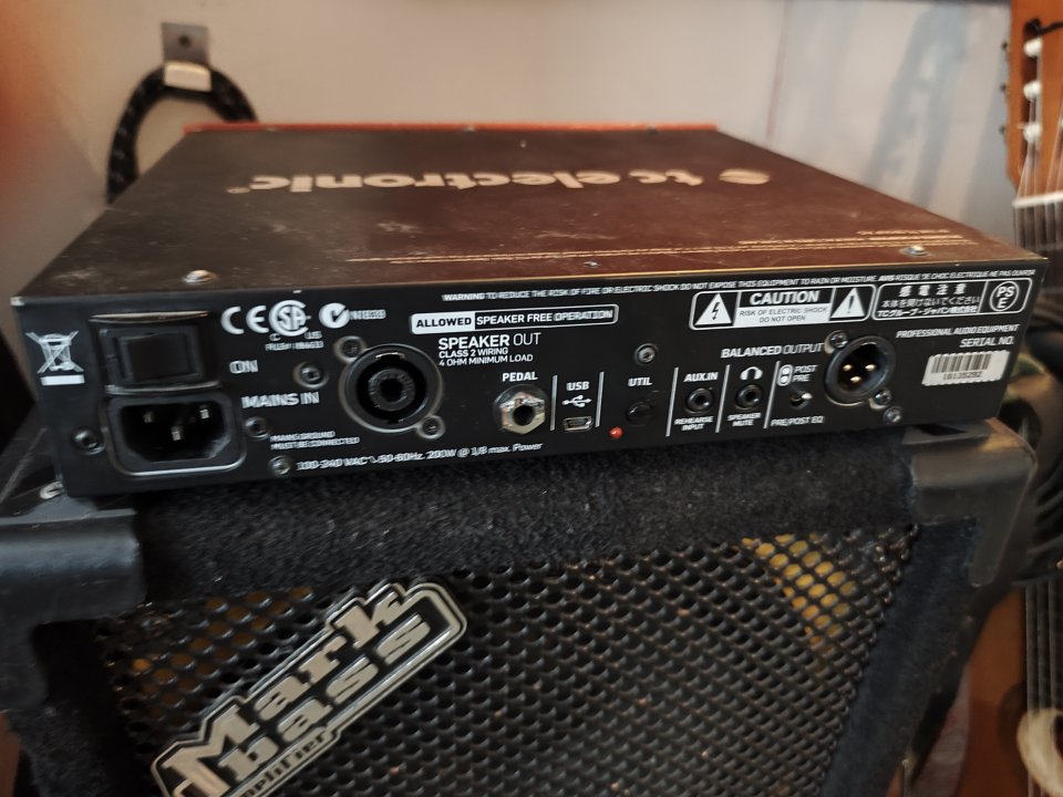 Cabezal de bajo TC Electronic BH550 de segunda mano · Foto 3 de 3 · Sevilla · 300 €