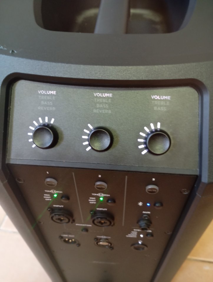 Bose L1 8Pro de segunda mano · Foto 6 de 10 · Girona · 800 €