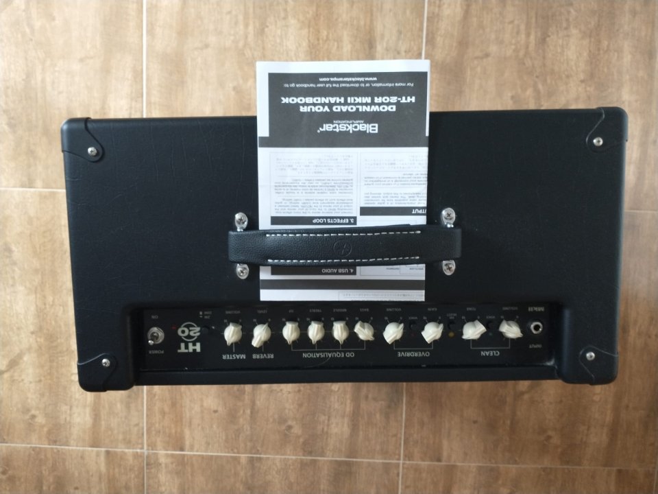 Blackstar ht20 mk2 como nuevo
