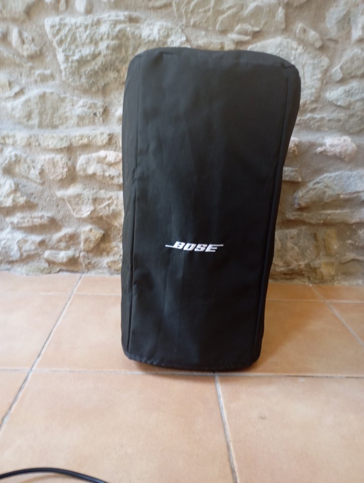 Bose L1 8Pro de segunda mano · Foto 8 de 10 · Girona · 800 €
