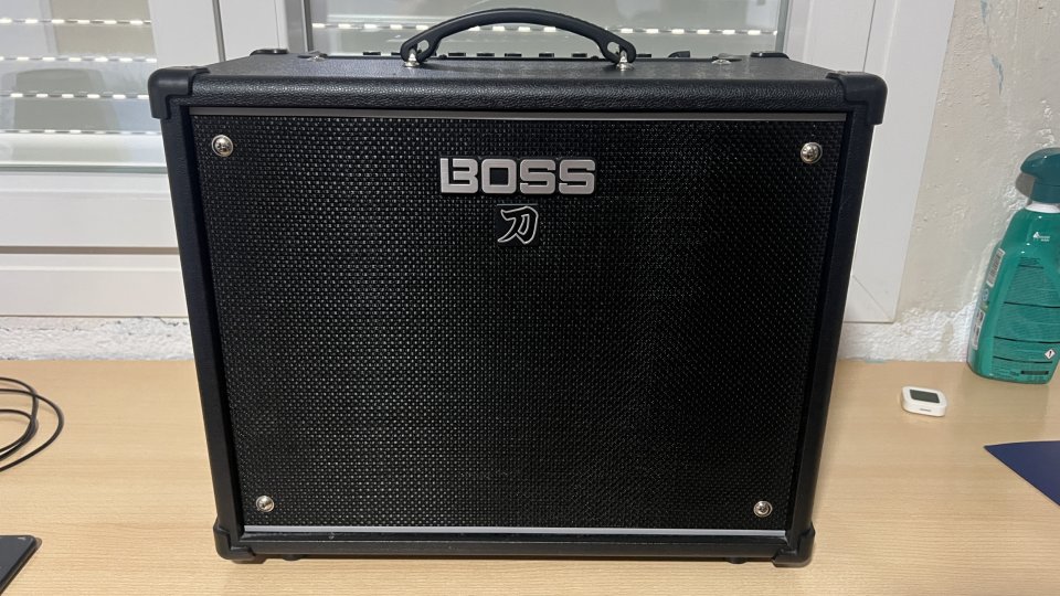 Boss Katana 50 Gen 3 de segunda mano · Foto 1 de 2 · Madrid · 210 €
