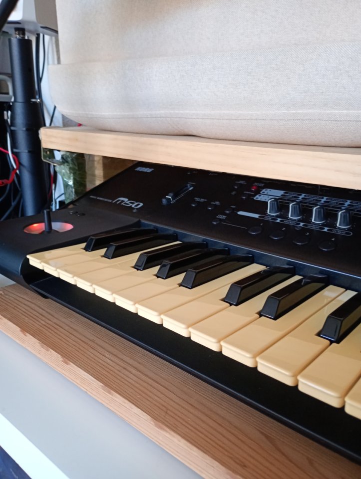 Korg m50 61 de segunda mano · Foto 3 de 5 · Murcia · 300 €