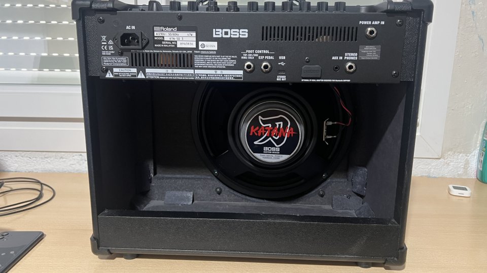 Boss Katana 50 Gen 3 de segunda mano · Foto 2 de 2 · Madrid · 210 €