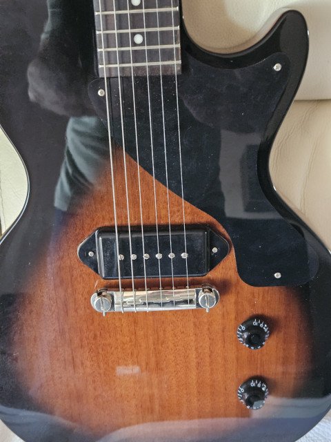 Epiphone lp junior muy mejorada con p90 Gibson. SALDO HOY