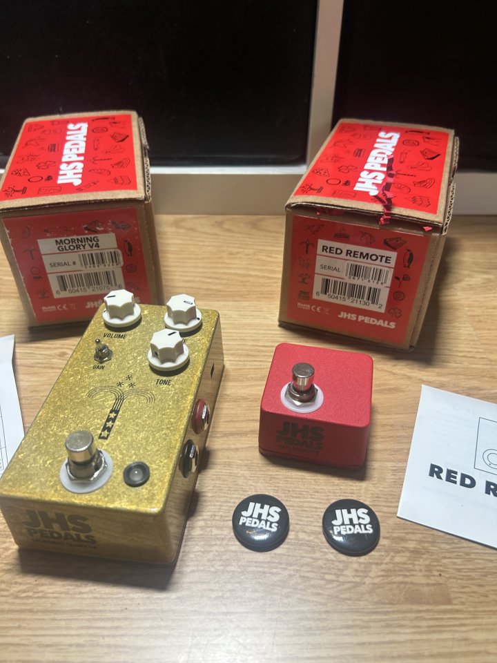 JHS Morning Glory + Red Remote