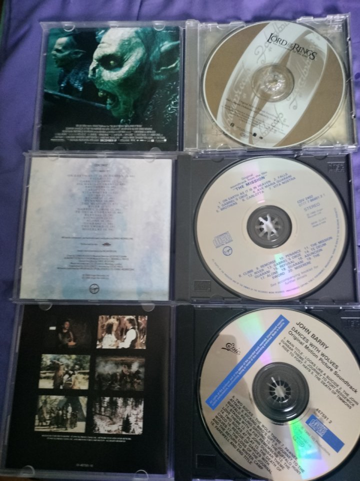 Lote de 5 CDs de bandas sonoras originales de películas. de segunda mano · Foto 2 de 3 · Navarra · 25 €