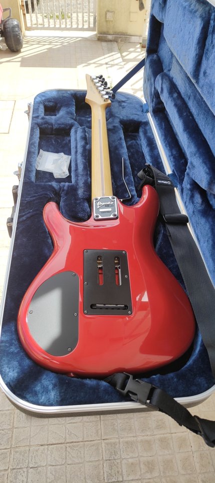 Ibanez JS1200CA Guitarra Elétrica de segunda mano · Foto 4 de 7 · A Coruña · 1300 €