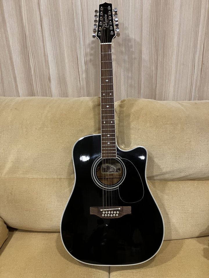 Takamine EF381SC de segunda mano · Foto 1 de 10 · Cádiz · 825 €