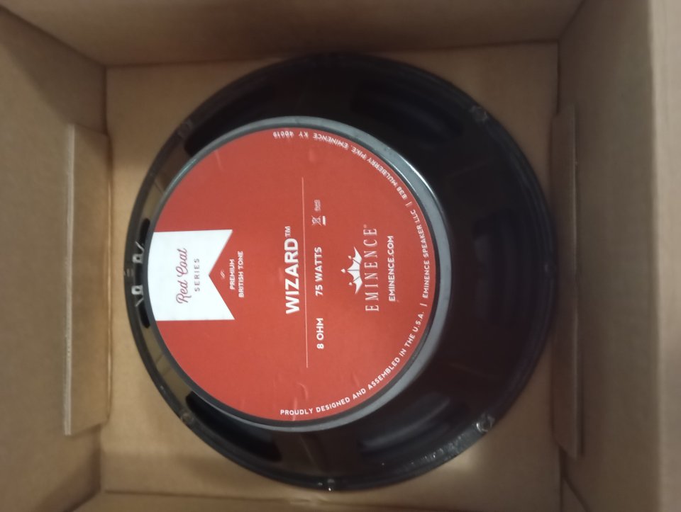 Altavoz Eminence  Red Coat "The Wizard"