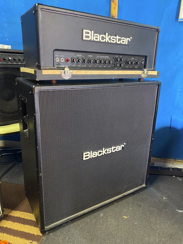 Amplificador Blackstar HT100 MK1 + pantalla 4x12