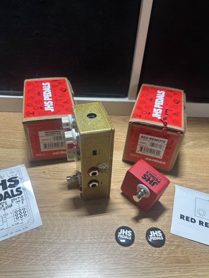 JHS Morning Glory + Red Remote