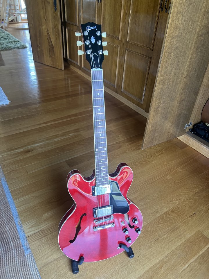Gibson ES-335