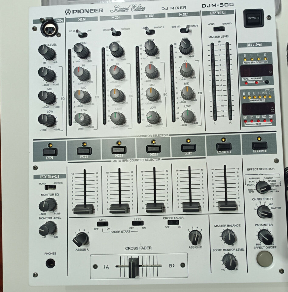 Pioneer DJM-500 Edición limitada Y Restaurada