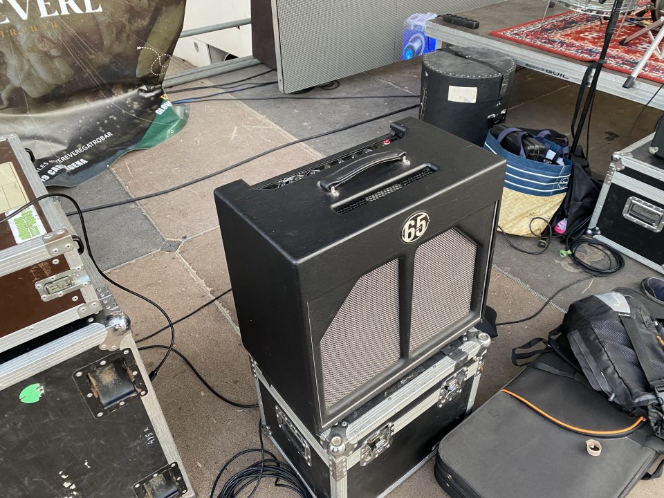 65 amps Whiskey combo (vendo-cambio)