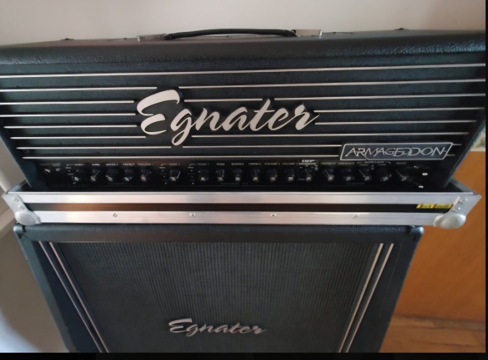 Cabezal de guitarra Egnater Armageddon + pantalla Egnater 4x12 + pedalera