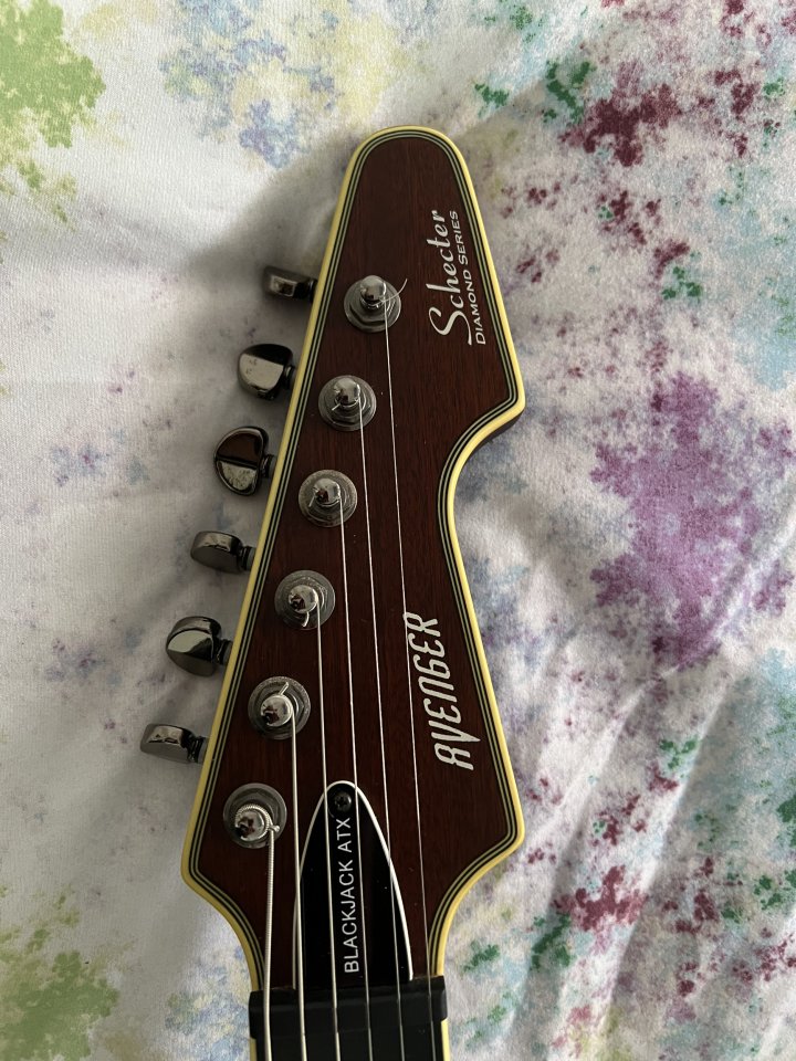 Schecter Avenger de segunda mano · Foto 3 de 6 · SC Tenerife · 650 €