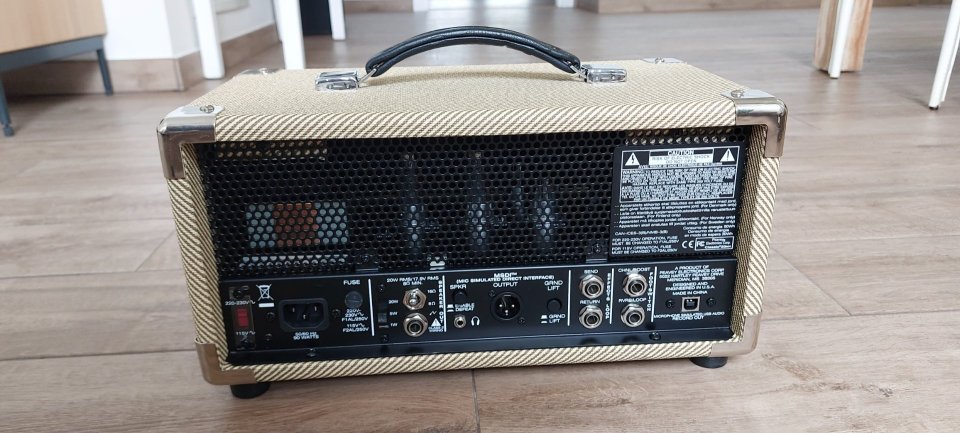 Amplificador Peavey Classic 20H de segunda mano · Foto 3 de 5 · Bizkaia · 450 €