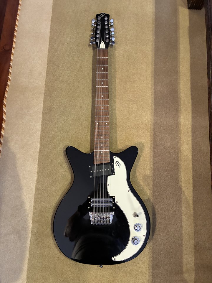 Danelectro 59X12 (Eléctrica de 12 cuerdas)