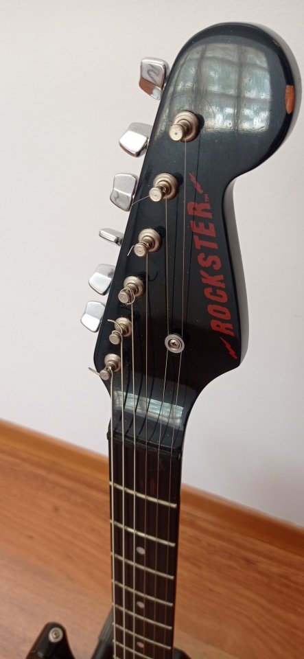 Guitarra eléctrica Rockster Stratocaster Corea años 80 de segunda mano · Foto 5 de 8 · Cuenca · 150 €