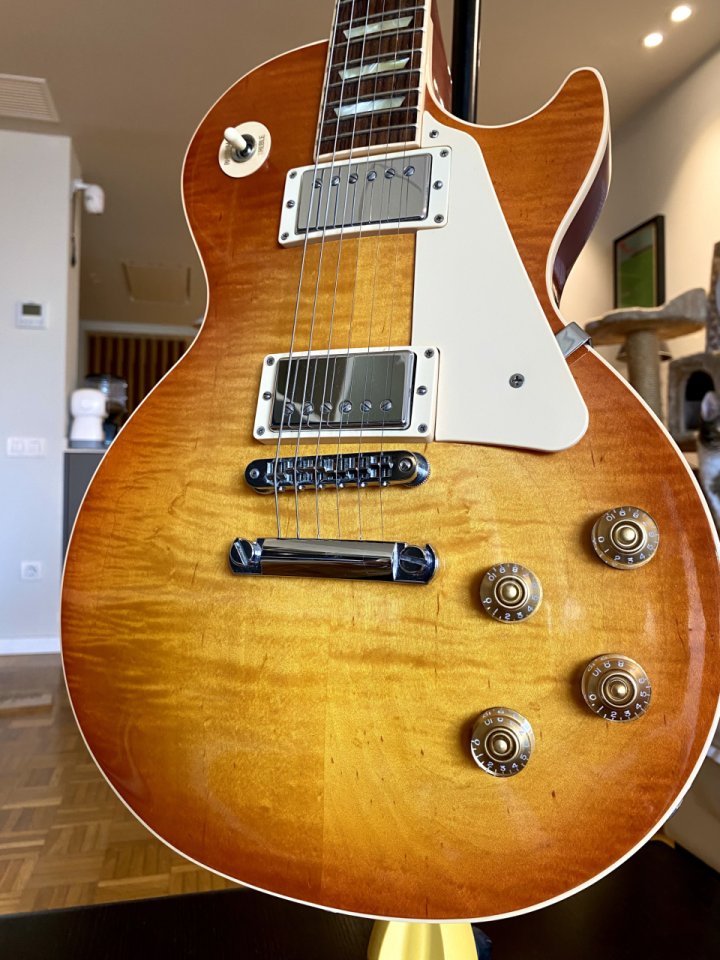 Gibson Les Paul Traditional Plus 2011 de segunda mano · Foto 3 de 10 · Barcelona · 2200 €