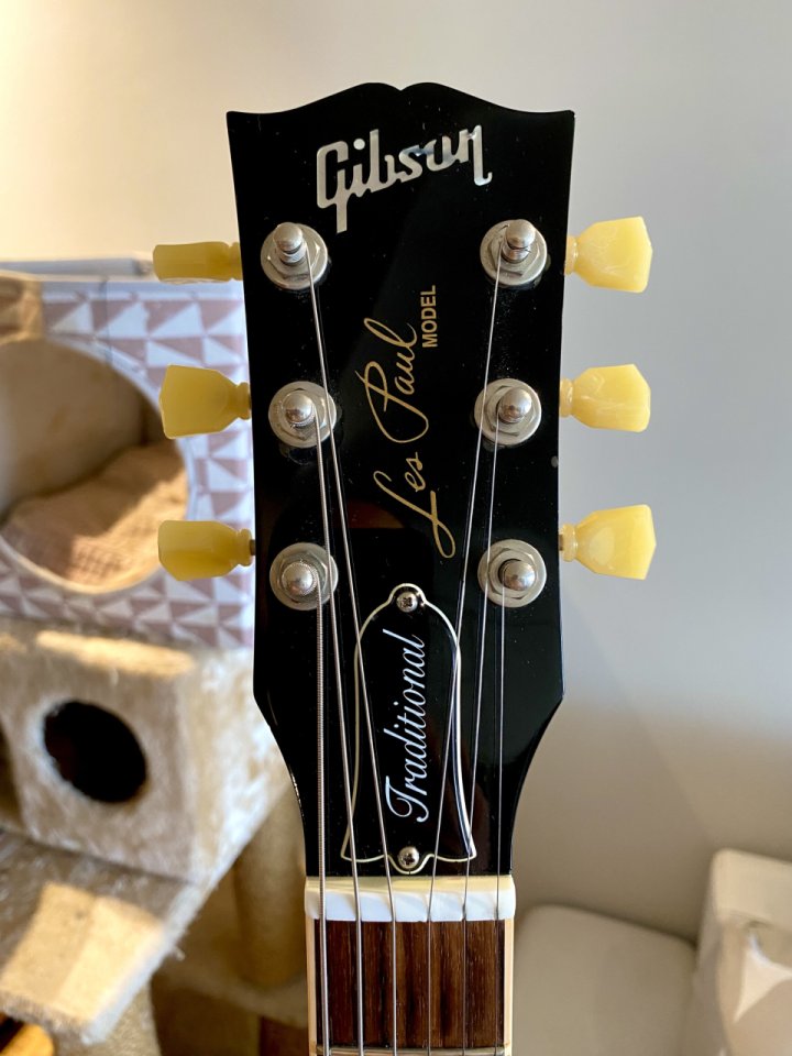 Gibson Les Paul Traditional Plus 2011 de segunda mano · Foto 5 de 10 · Barcelona · 2200 €