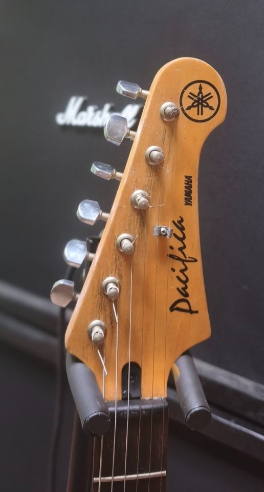 Yamaha Pacífica Pac012 de segunda mano · Foto 3 de 9 · Alicante · 120 €