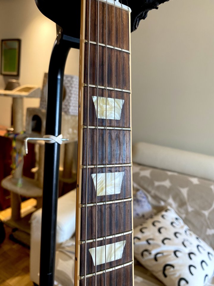 Gibson Les Paul Traditional Plus 2011 de segunda mano · Foto 8 de 10 · Barcelona · 2200 €