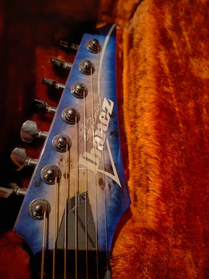 Vendo:  Ibanez RG1027PBF-CBB Premium con estuche  ibanez Jcraft