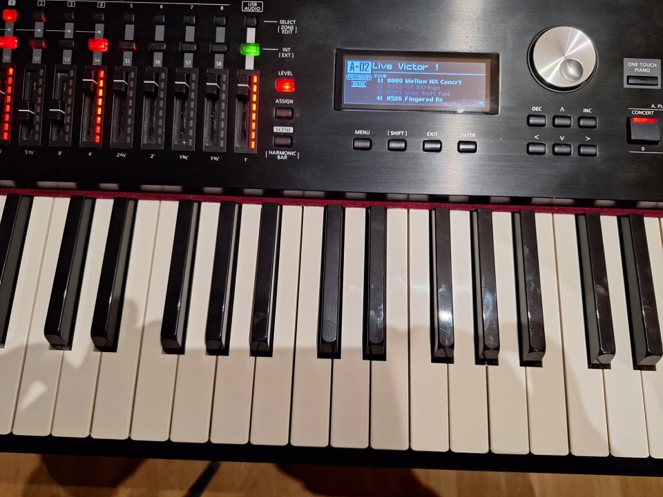 Roland RD2000 de segunda mano · Foto 3 de 5 · Madrid · 1800 €