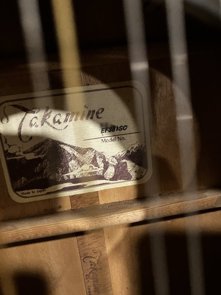Takamine EF381SC de segunda mano · Foto 10 de 10 · Cádiz · 825 €