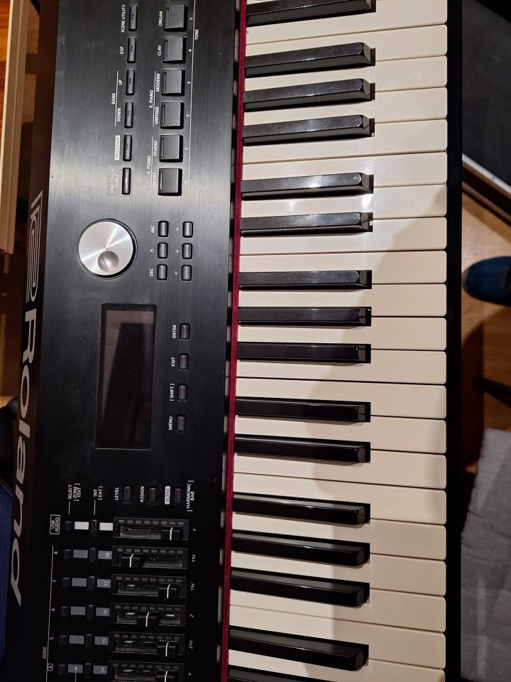 Roland RD2000 de segunda mano · Foto 5 de 5 · Madrid · 1800 €
